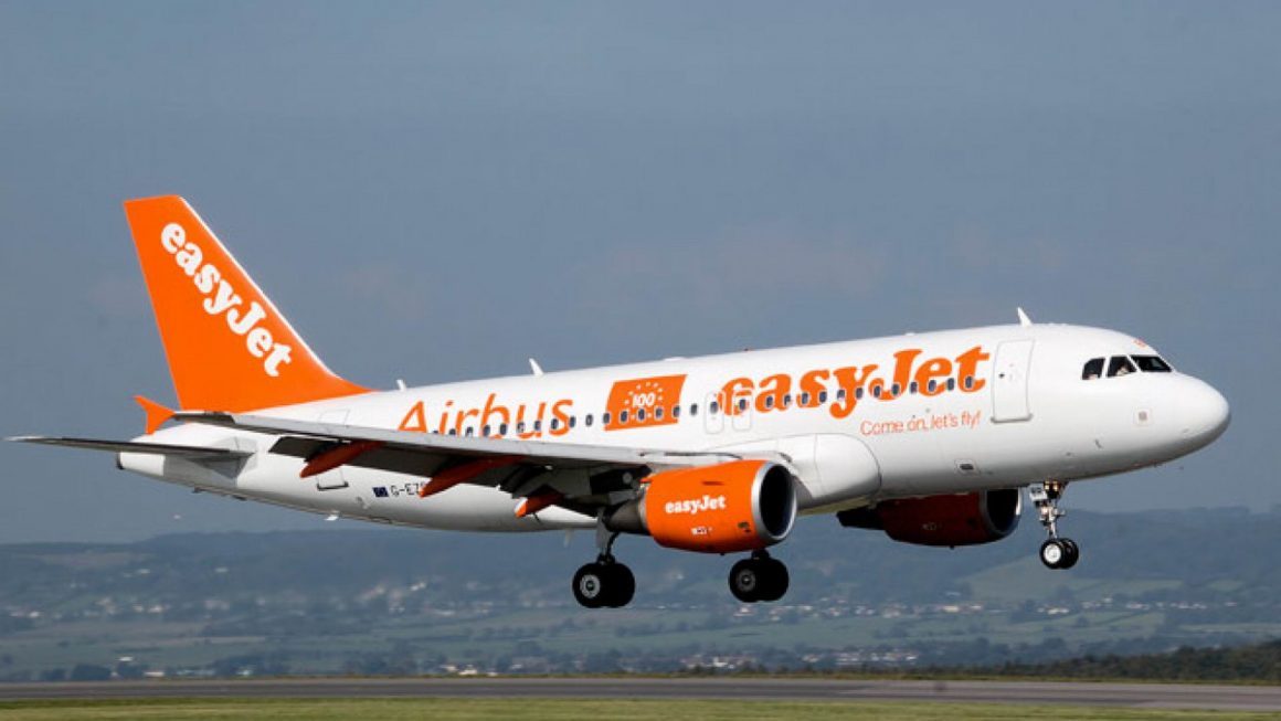 Un aereo in fase di atterraggio
